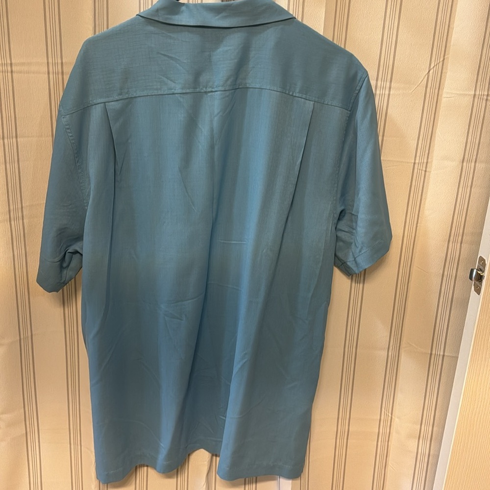 Tommy Bahama button down - Picture 5 of 6